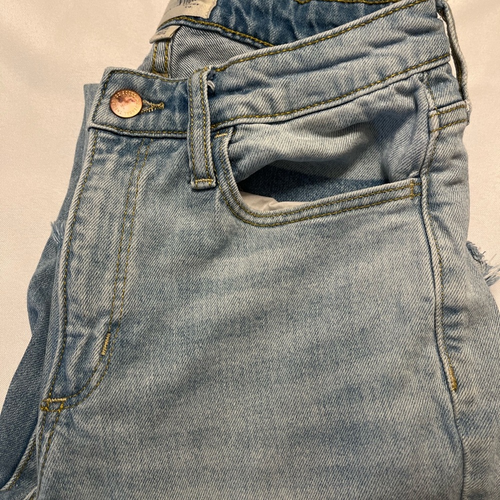 Jeans - Picture 4 of 5
